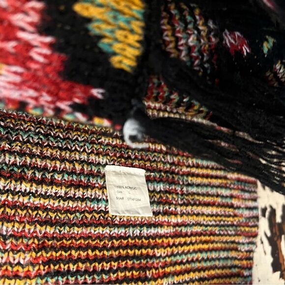 Woven Heart open cardigan fringe shawl knot sweater. Women’s size L. Southwest. - Picture 3 of 7
